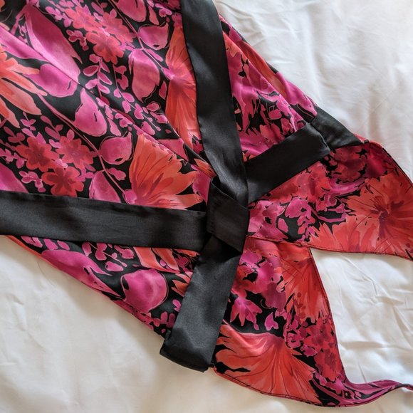 Le Chateau Silky Cocktail Dress (Size XS) - Picture 5 of 7